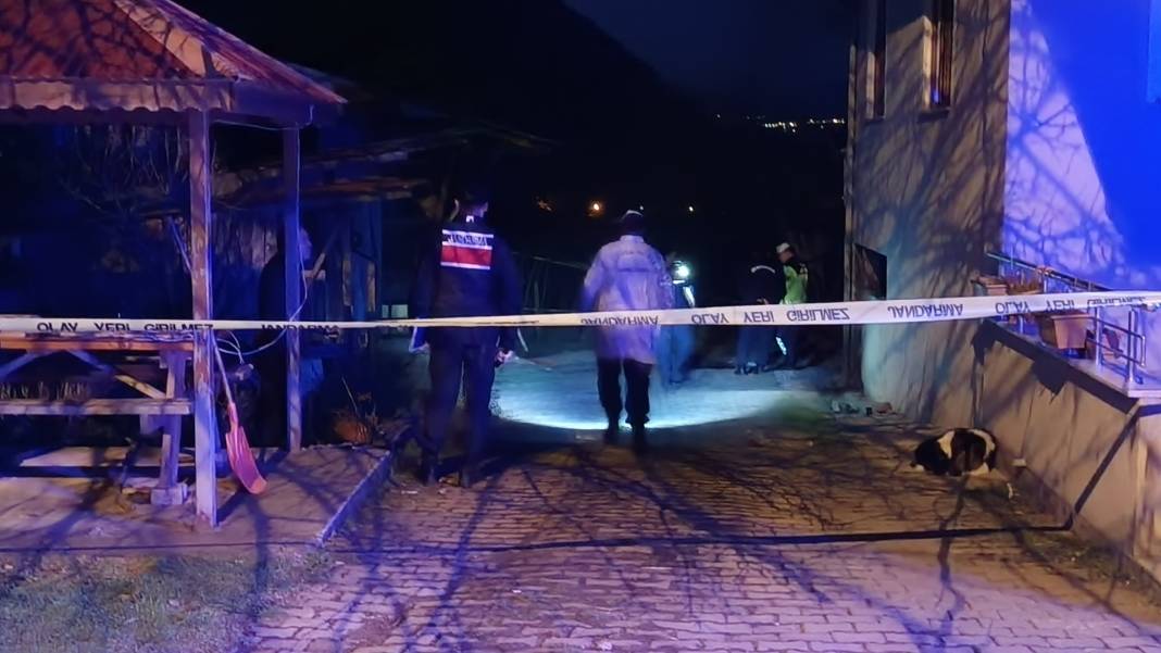 81 yaşındaki yaşlı adamın acı sonu: Defalarca kez bıçakladılar 5